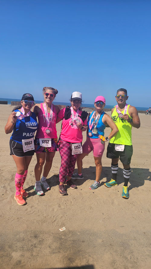 Ambassadors gather before and after the race for group shots, to cheer each other on and to share their experiences!